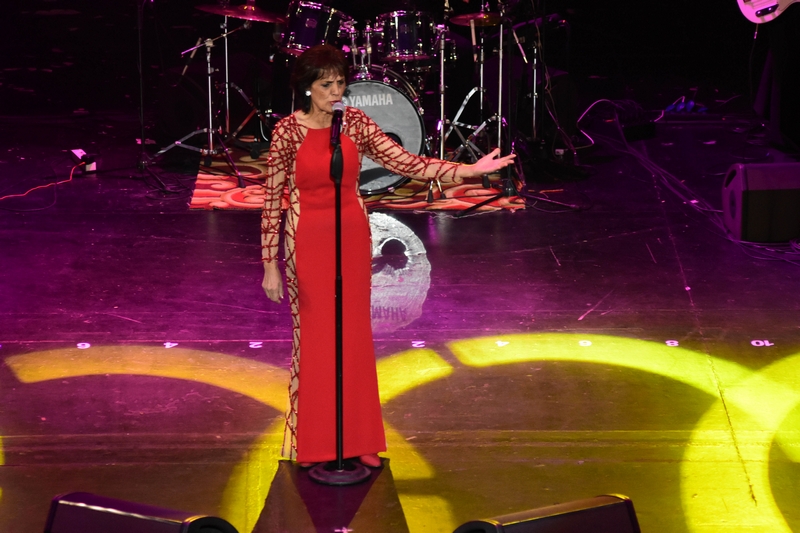 Linda de Suza au Casino Du Liban
